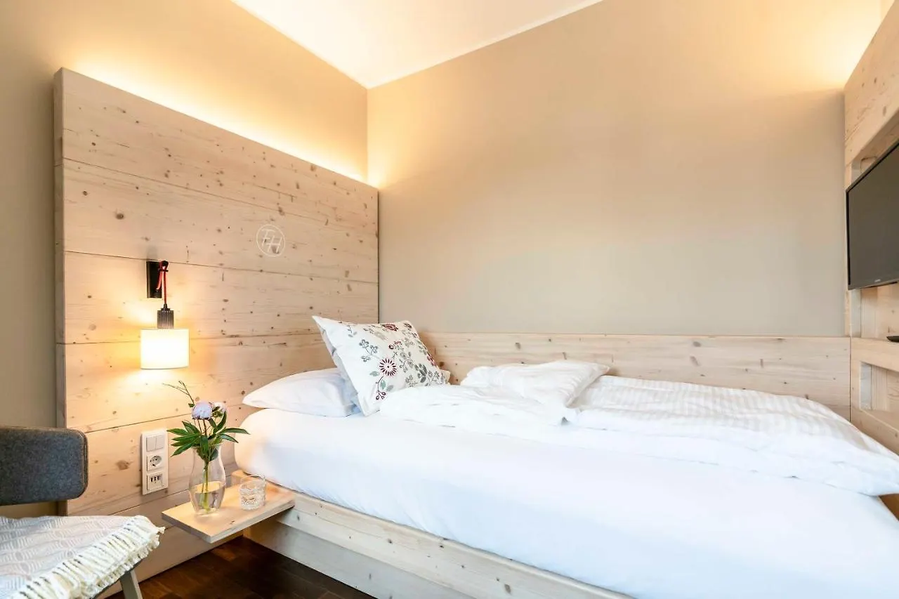 Feldmochinger Hof Hotel Munique 4*,
