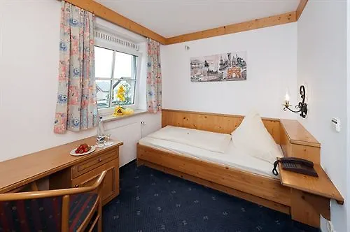 Feldmochinger Hof Hotel Munich