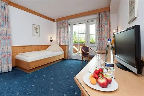 Feldmochinger Hof Hotel Munich