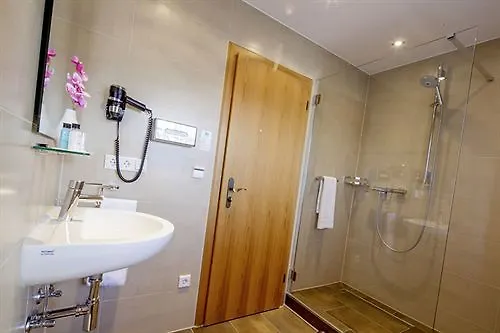 Feldmochinger Hof Hotel München 4*,